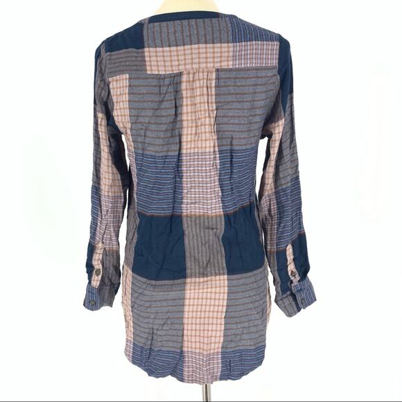 Universal Thread Blue Plaid V-Neck Blouse Pullover Women's Size XS NWT - Picture 3 of 6